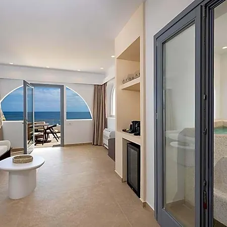 ホテル Aelia Thalassa Santorini Island